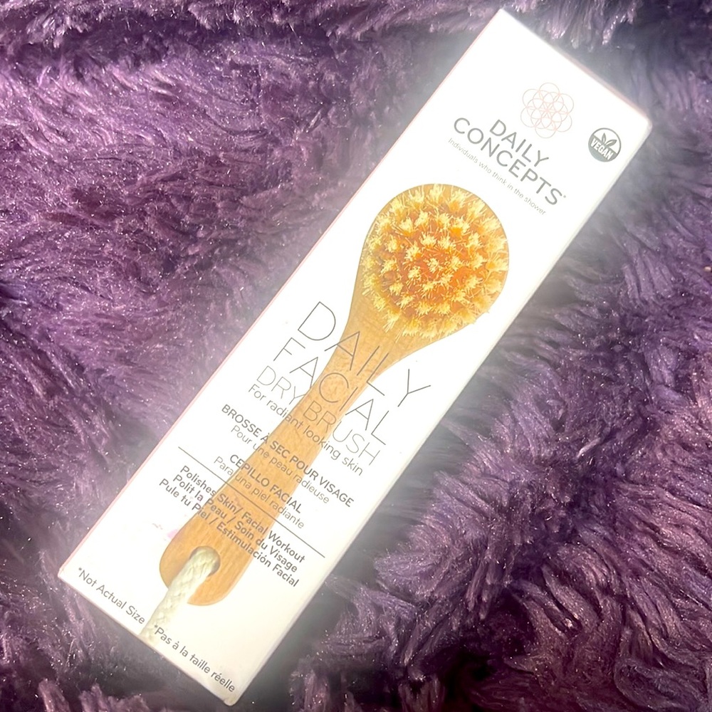 Daily Facial Dry Brush